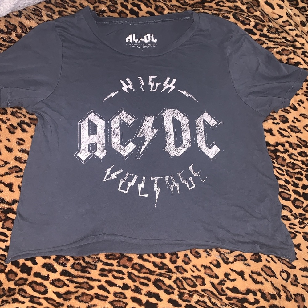 🤘🏽🎸AC⚡️DC Cropped Graphic Band Tee 🎸🤘🏽